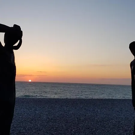 A 100 M De La Mer Et Du Port ! Parking Privatif ! *